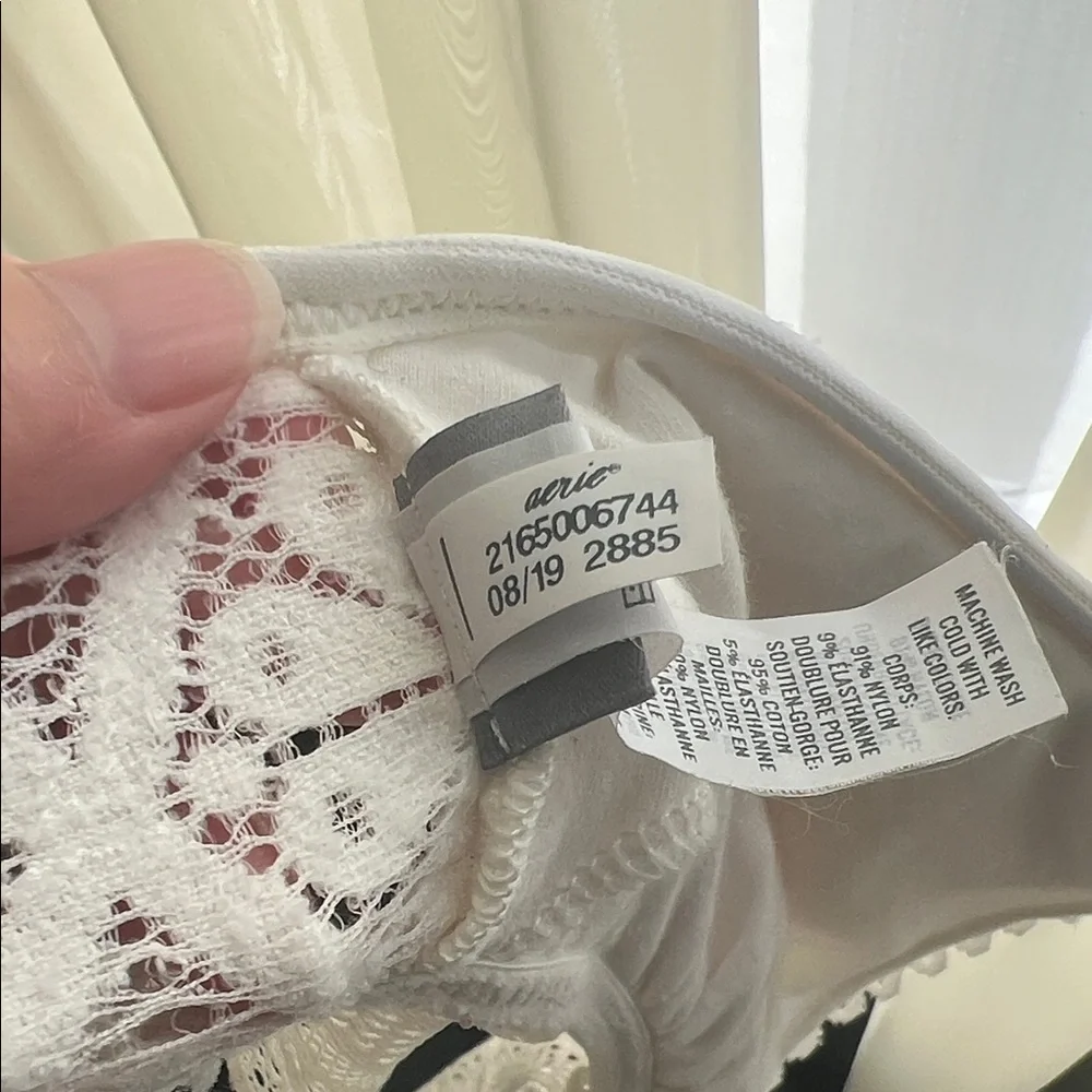 #1495+ Aerie Lace Bralette in White - Picture 6 of 11